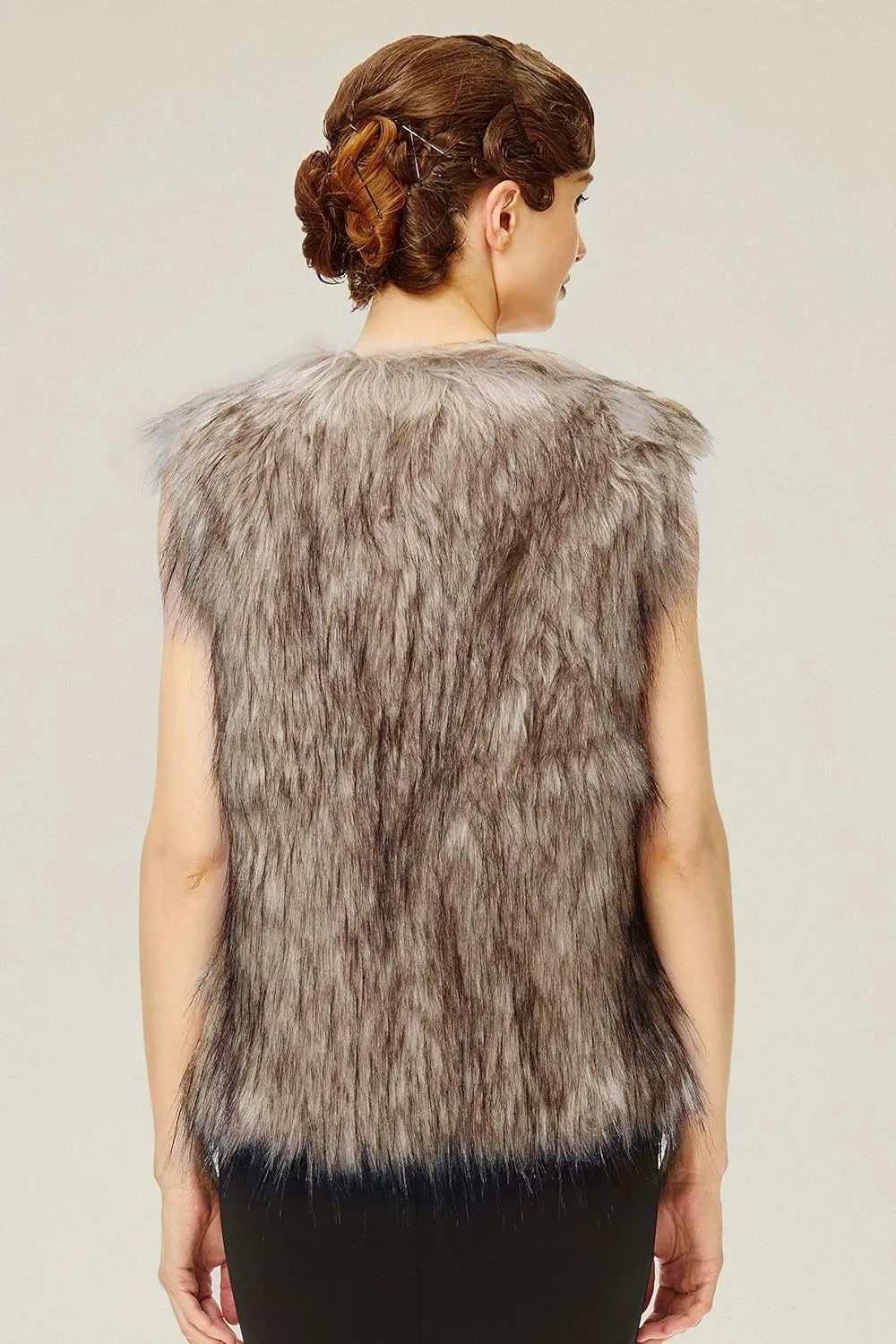 BABEYOND Womens Faux Fur Vest Short Coat Sleeveless Jacket for Winter Fluffy Outwear with Pockets