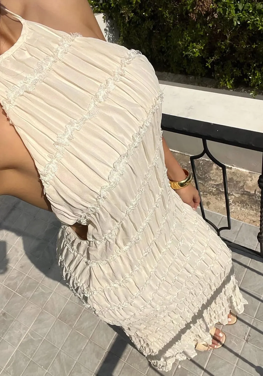 DINGANG Womens Summer Backless Smocked Maxi Dresses Spaghetti Strap Ruffle Tiered Flowy Beach Sundress