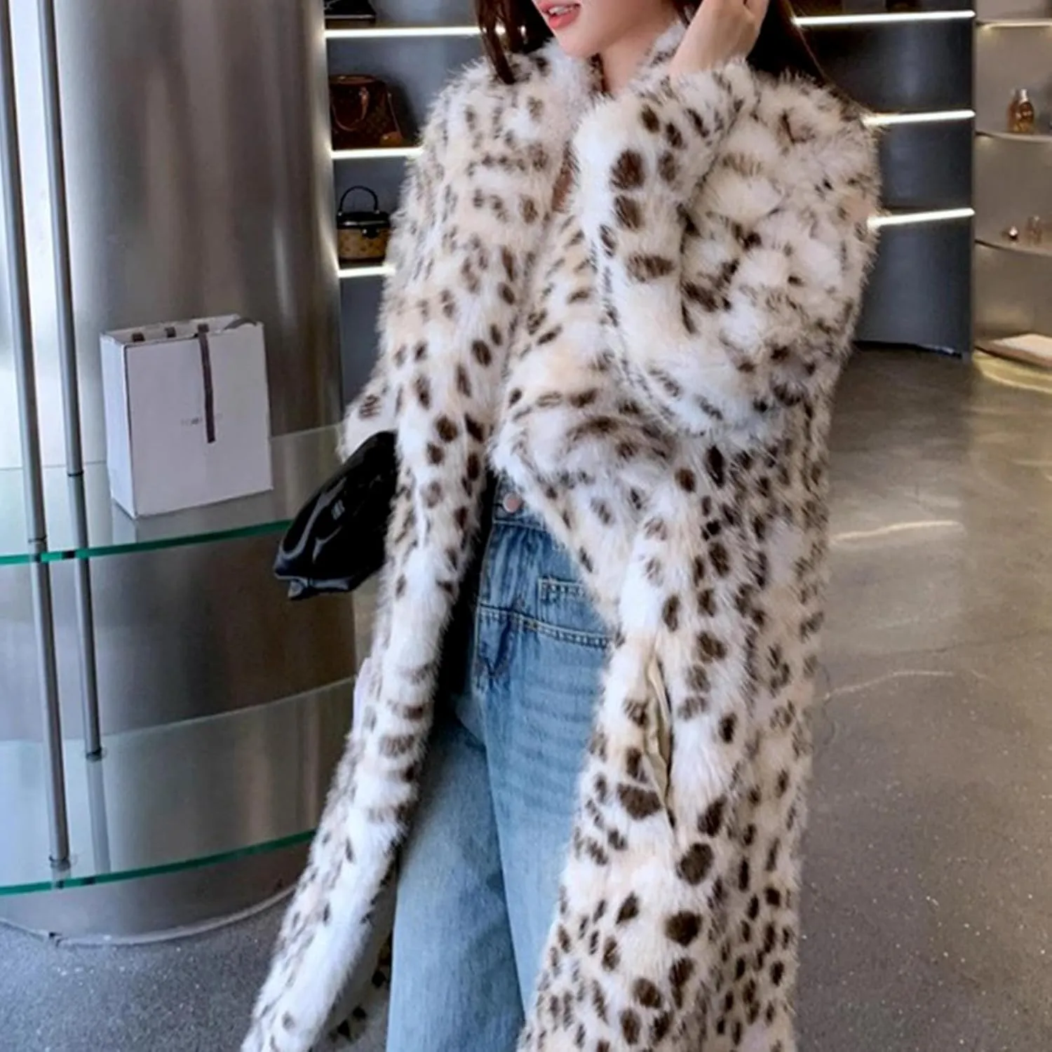 Faux Fur Coat 2025 Fashion Faux Leather Warm Oversize Jacket For Women Fleece Fluffy Casual Cardigan