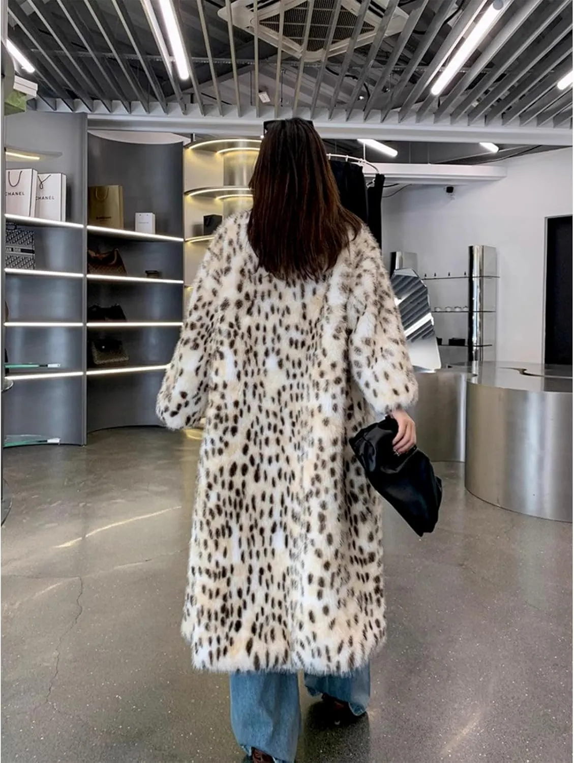 Faux Fur Coat 2025 Fashion Faux Leather Warm Oversize Jacket For Women Fleece Fluffy Casual Cardigan