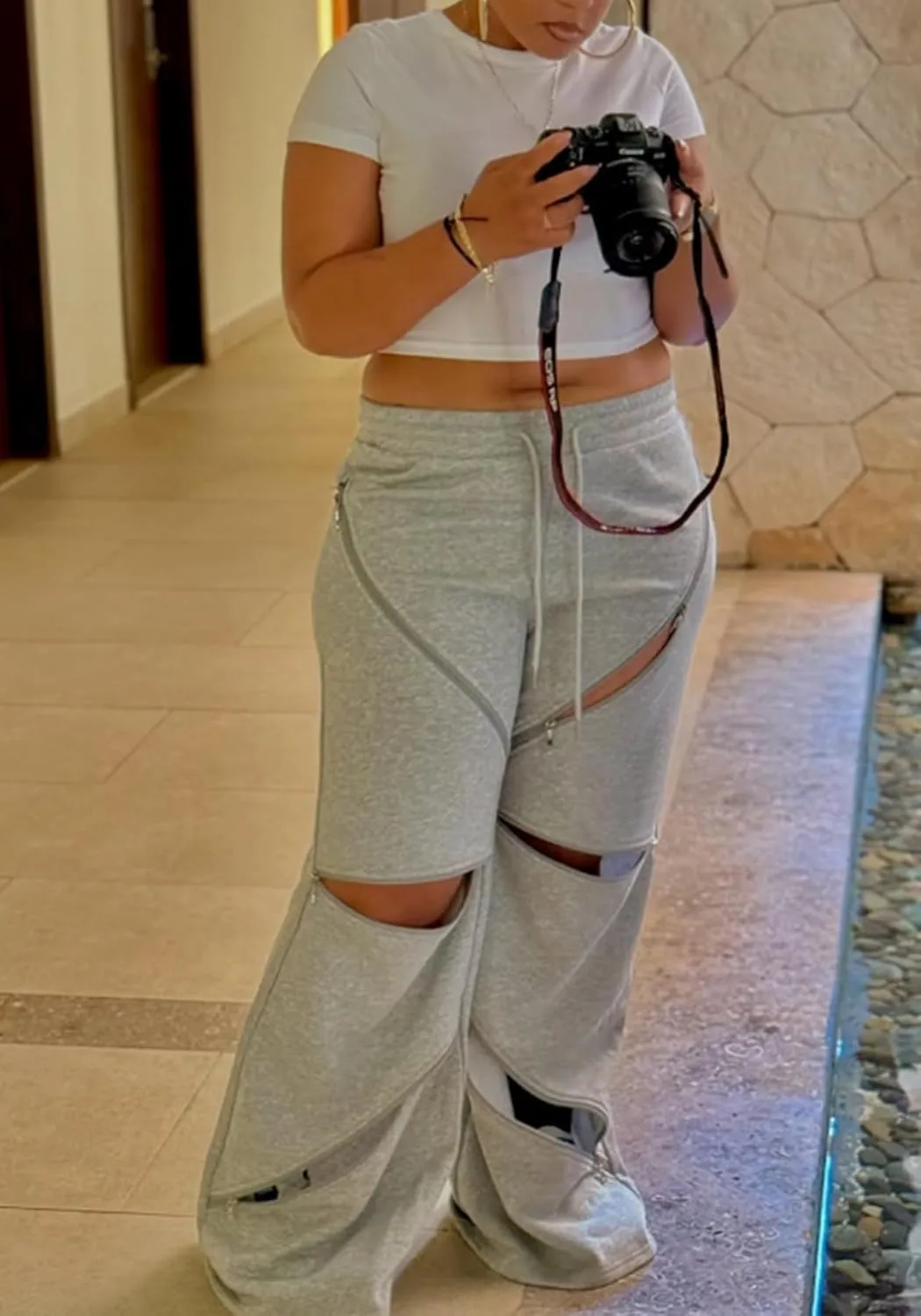 LETSVDO Women's Wide Leg Baggy Sweatpants High Waisted Patchwork Flare Pants Y2k Cut Out Multi Zipper Cargo Sweatpant