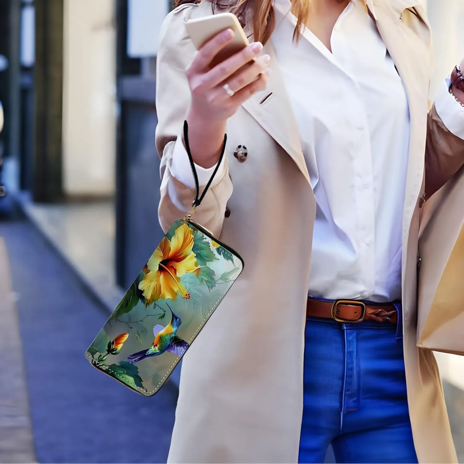 Long Wallet for Women, PU Leather Wristlet Wallets, Hummingbird Flower Credit Card Holder for Women, Convenient Travel Wallet with Wrist strap and Pink Mirror, Fashion and Sturdy Wallet.
