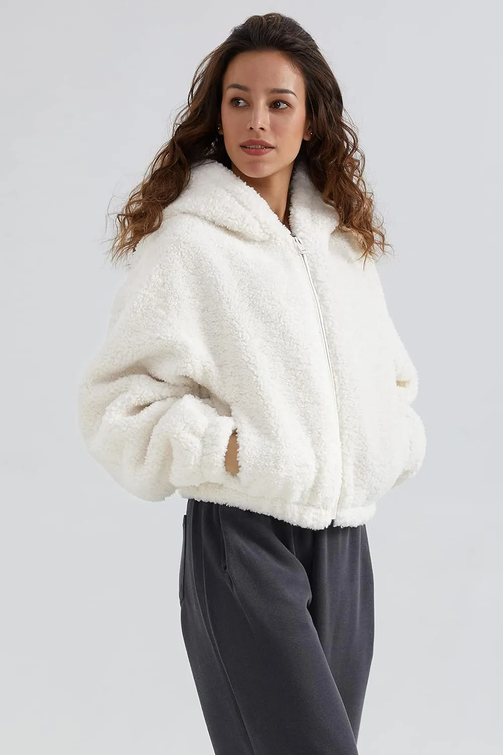 Orolay Women's Fuzzy Fleece Cropped Jacket Fluffy Sherpa Coat Winter Teddy Hoodie with Long Sleeves