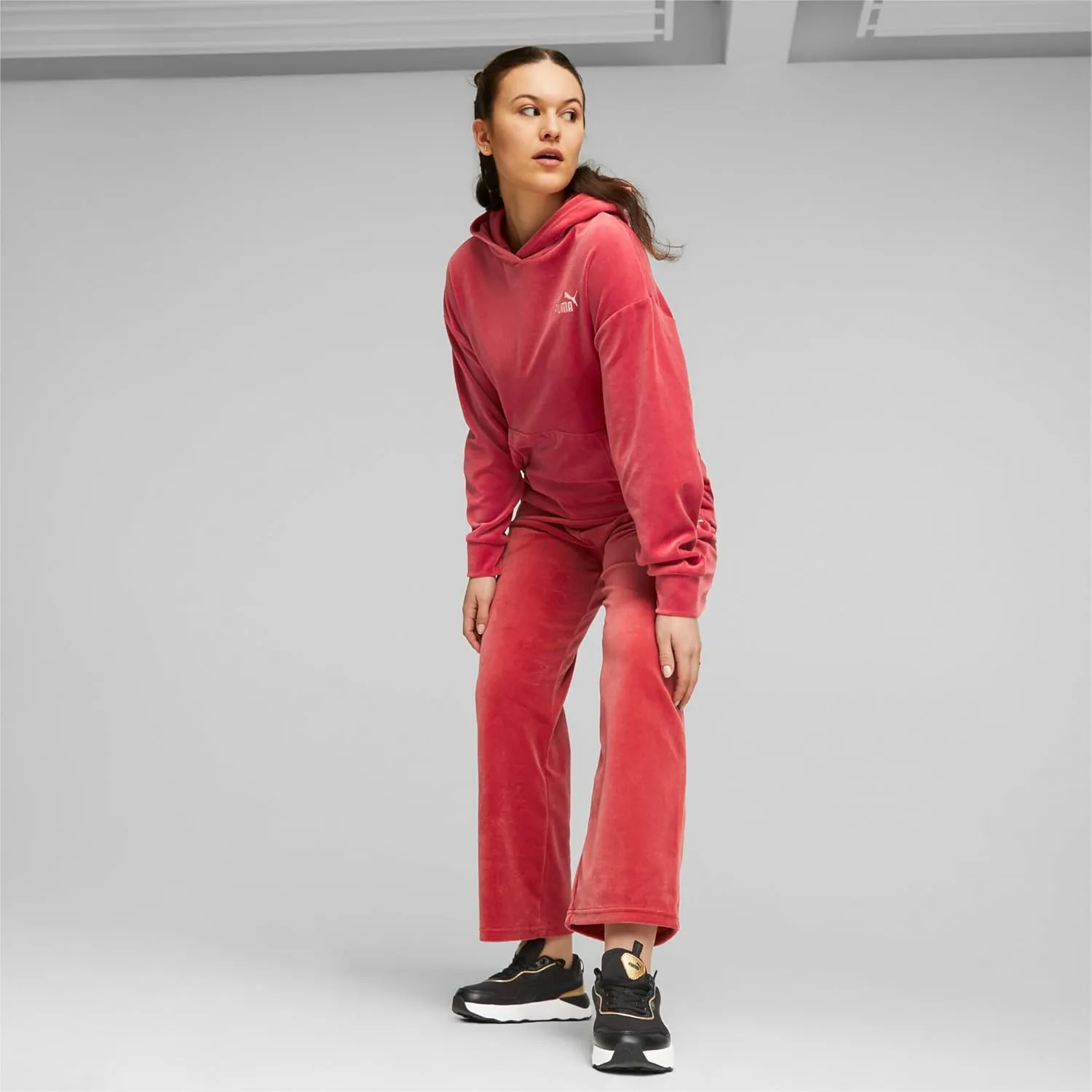 PUMA Women's Velour Straight Leg Sweatpants