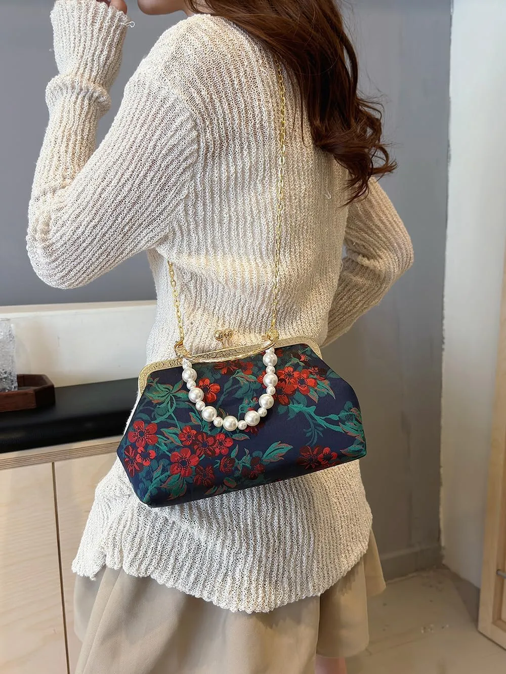 Vintage Embroidered Flower Handbag, Flower Embroidery Rustic Shoulder Bag for Evening & Special Occasions