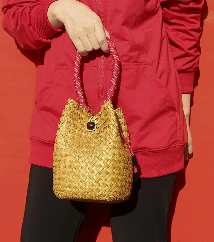 Womens Handwoven Spiral Bucket Bag Straw Tote Beach Vacation Purse Rattan Woven Wedding Handbag Summer Small Purse